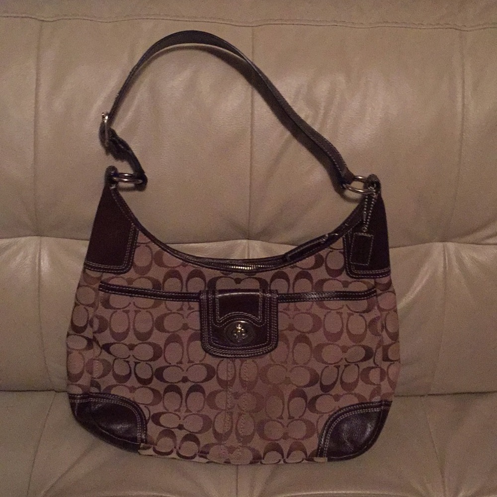 Women’s Coach Pocket Book